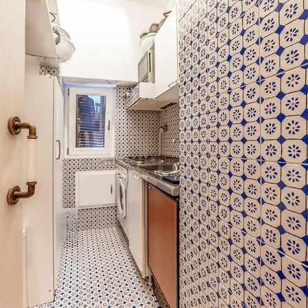 Brigitte - Fontana Di Trevi & Pantheon